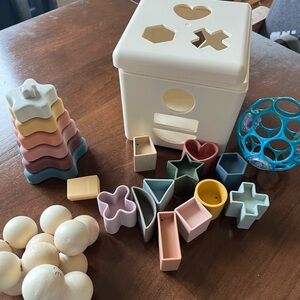 Mushie, Manhattan Oball Toys